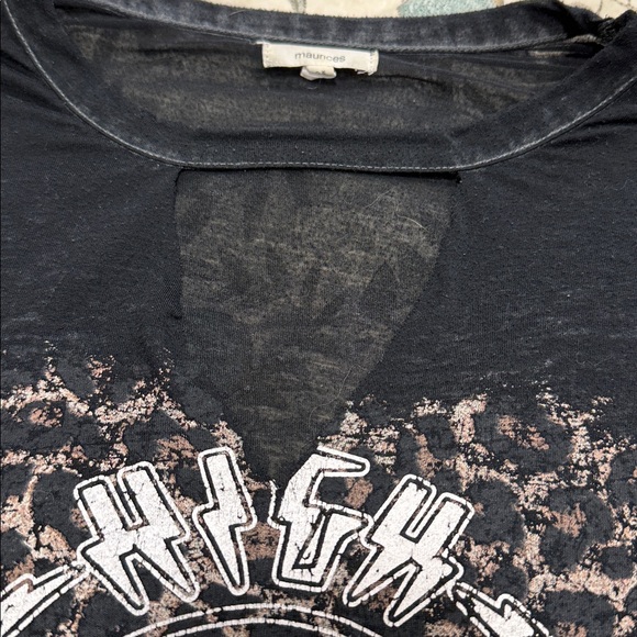 Maurices AC/DC Lightweight Graphic Tee - Picture 5 of 6